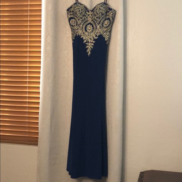 Camille Gown - Picture 2 of 4